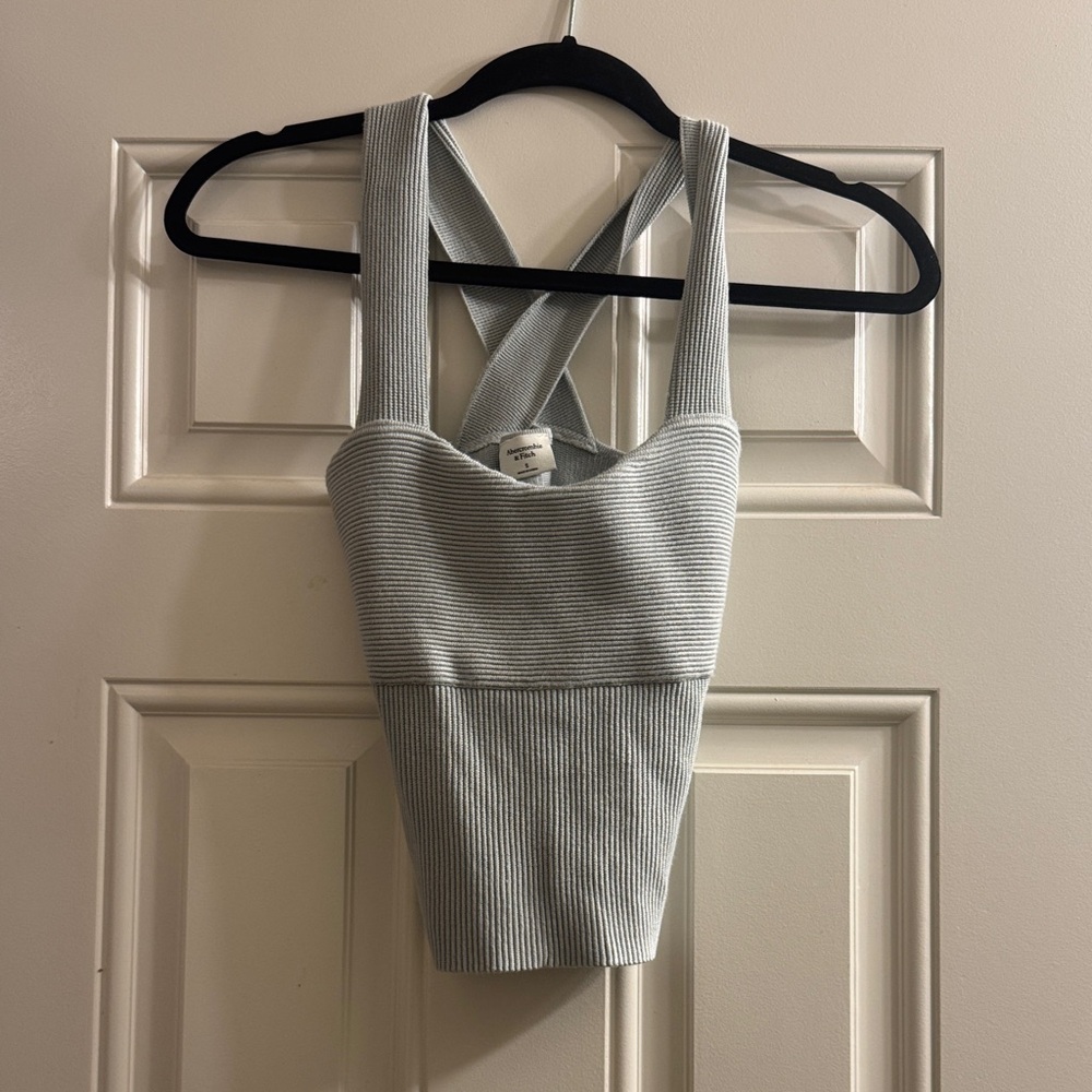 Abercrombie & Fitch Gray Ribbed Top